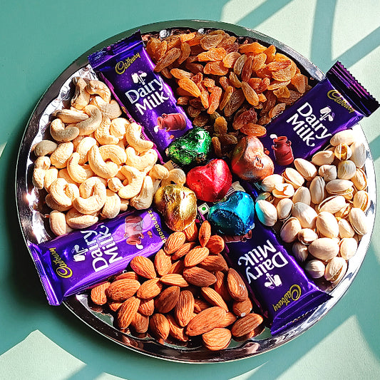 Assorted Dry Nuts and Sweets Combo in a Box